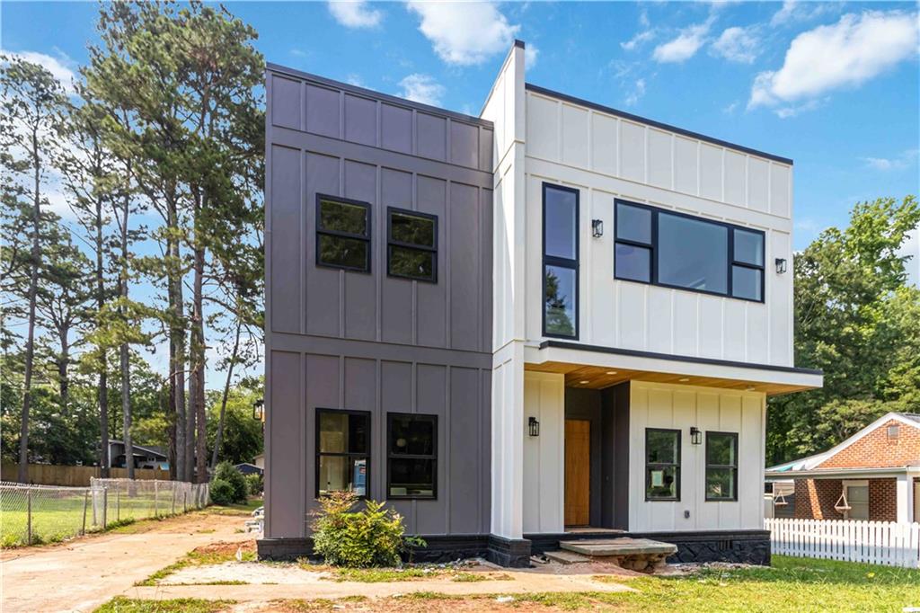 1554 Columbia Circle