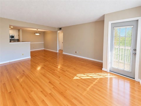 Condo For Rent - 2037 Chastain Park Court<br/> Atlanta, GA 30342