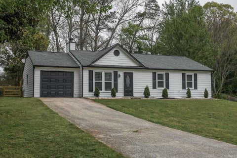Homes For Sale - 356 Meadow Trace Drive<br/> Barrow County, Auburn, GA 30011
