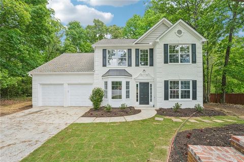 Homes For Sale - 3780 Wake Robin Way<br/> Cumming, GA 30028