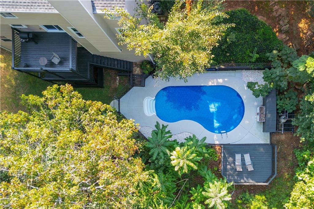 777 Chanson Drive SW