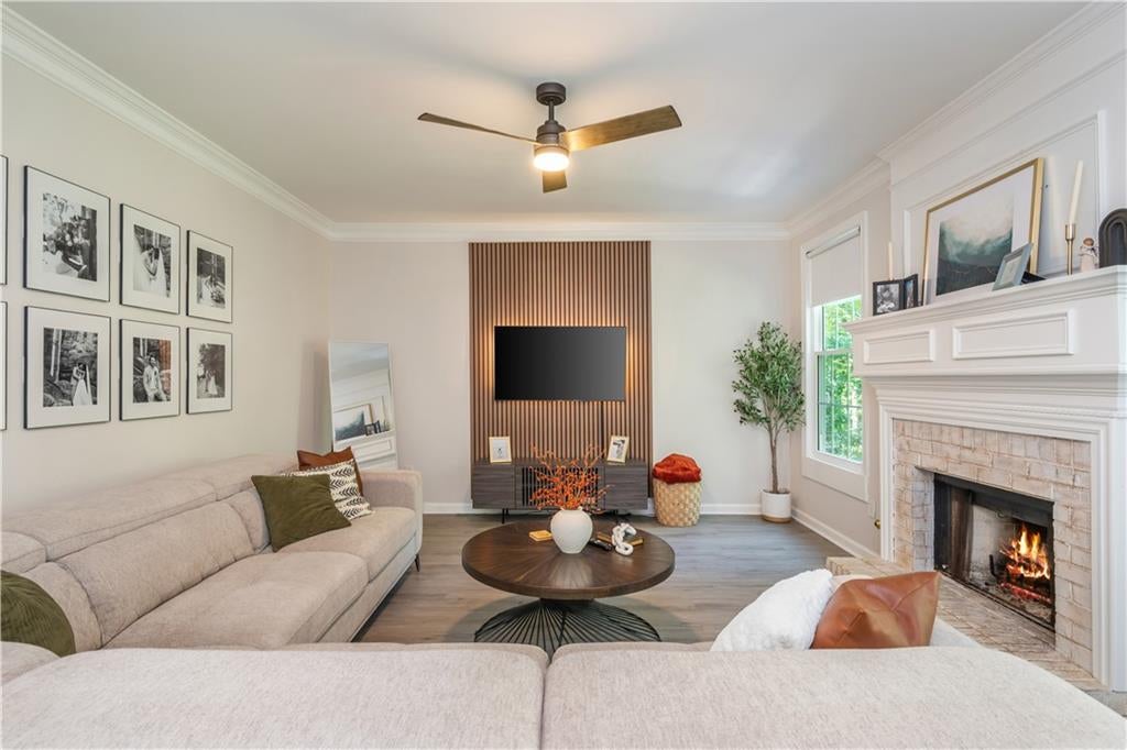 777 Chanson Drive SW