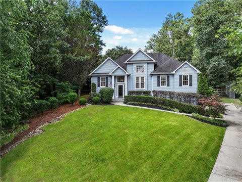 Homes For Sale - 8260 Stonebrook Court<br/> Cumming, GA 30040