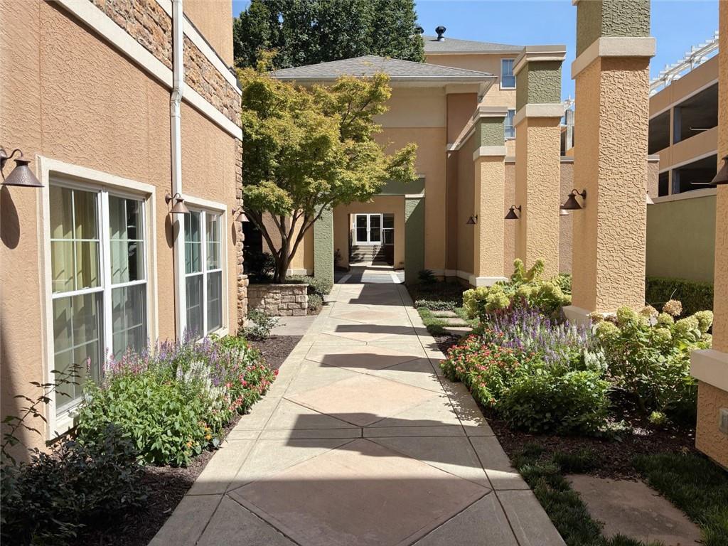 10 Perimeter Summit Boulevard NE 1408