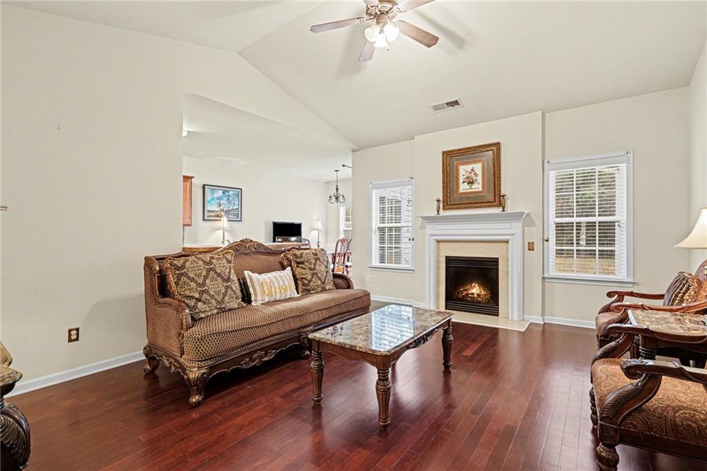 4976 Centennial Hill Walk NW