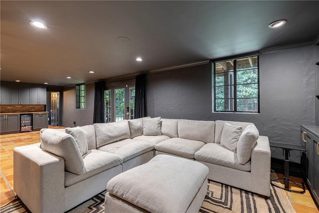 305 Montevallo Drive, Atlanta, Georgia image 27