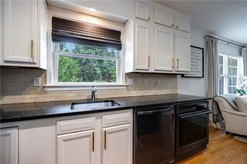 305 Montevallo Drive, Atlanta, Georgia image 10