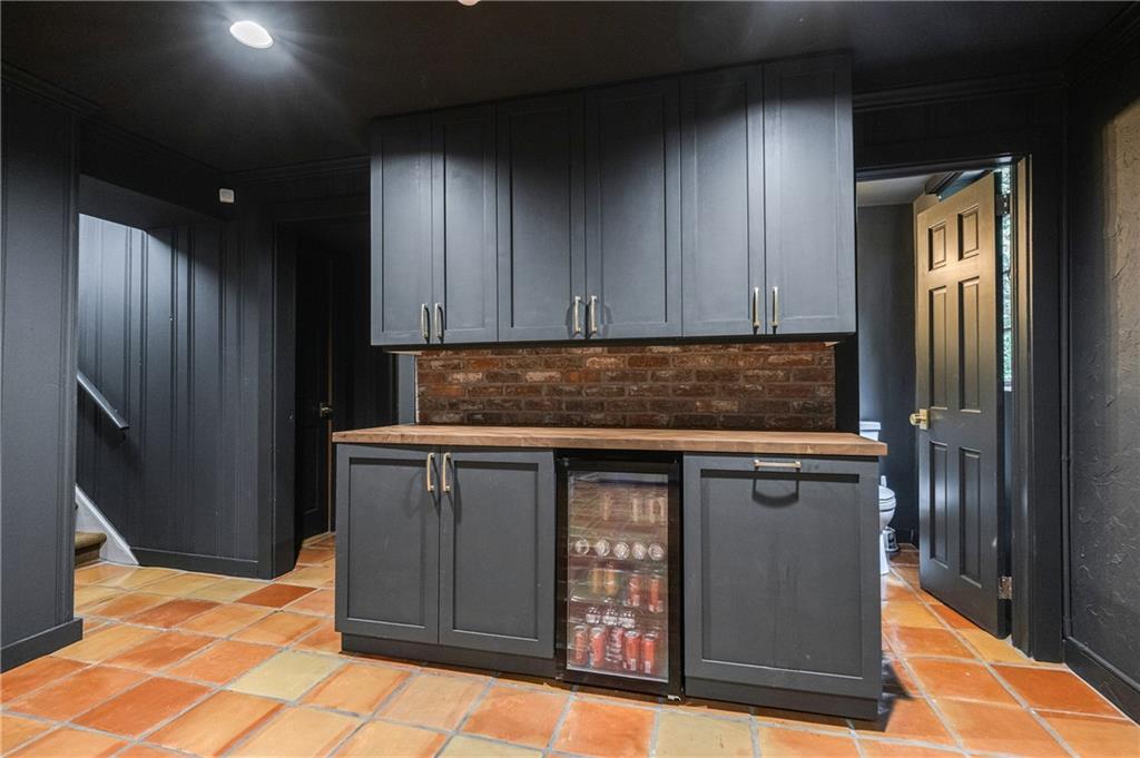 305 Montevallo Drive, Atlanta, Georgia image 24