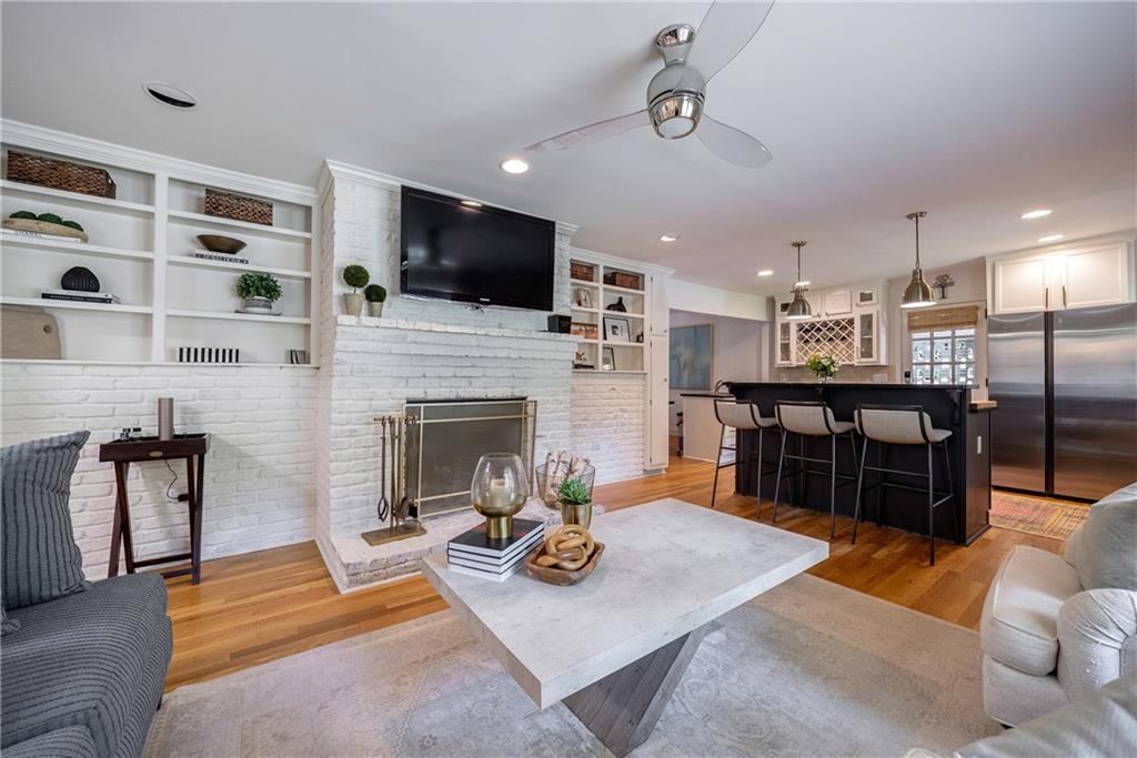 305 Montevallo Drive, Atlanta, Georgia image 4