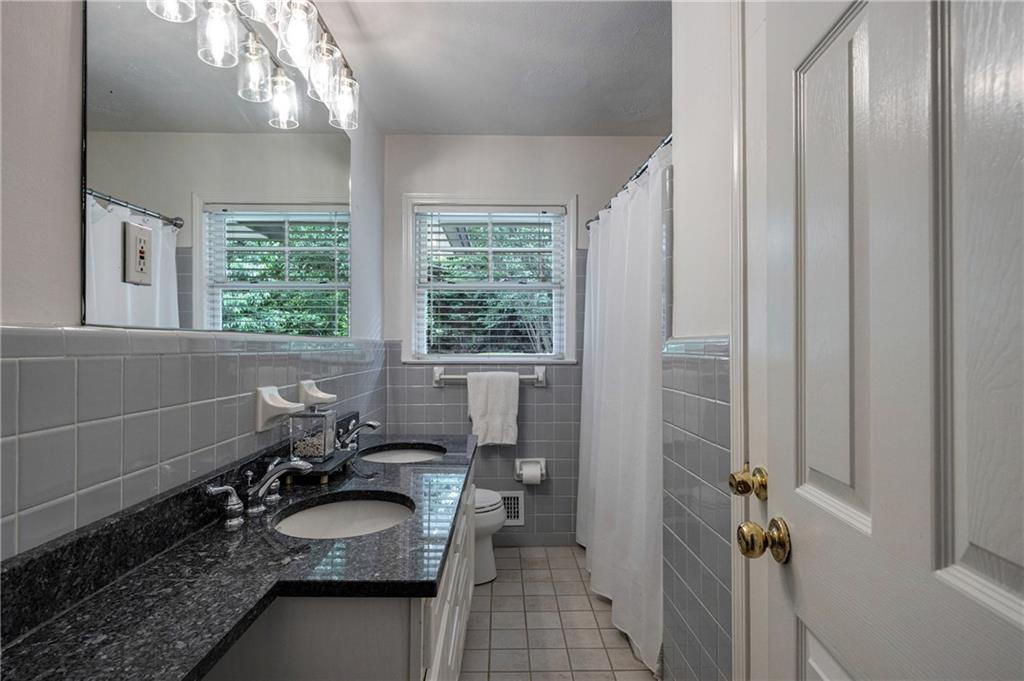 305 Montevallo Drive, Atlanta, Georgia image 20