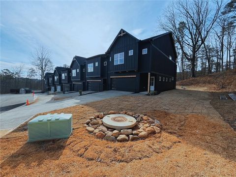 Townhouse For Sale - 177 Waterview Court<br/> Waleska, GA 30183