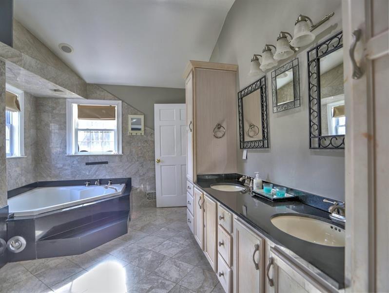 Village North Highlands - Residential Lease