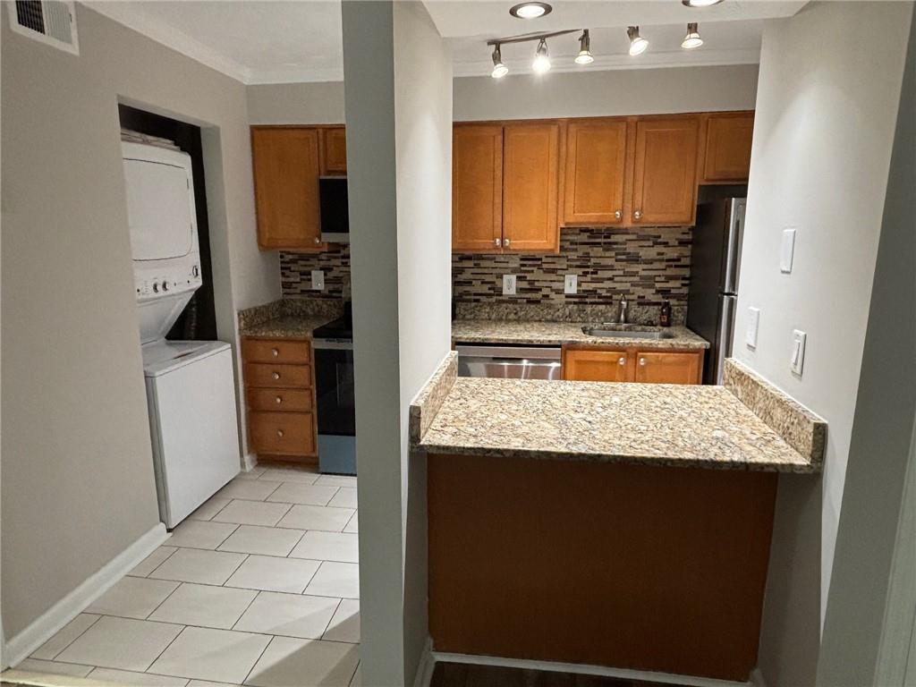 3175 Seven Pines Court 6