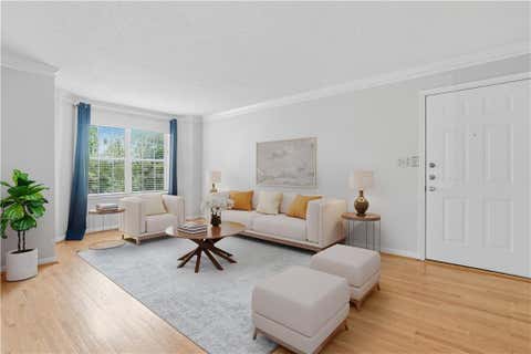 Condo For Sale - 2031 Chastain Park Court<br/> Fulton County, Atlanta, GA 30342