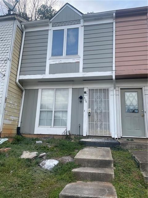 Townhouse For Sale - 404 Prince Of Wales<br/> Stone Mountain, GA 30083
