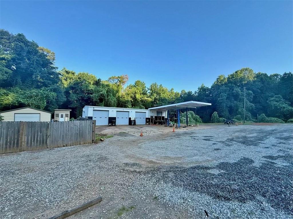 1640 S Chestatee Street