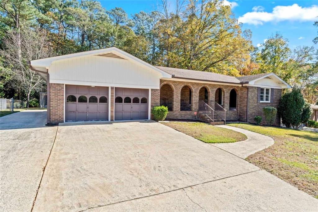 6418 BRIARWOOD Court