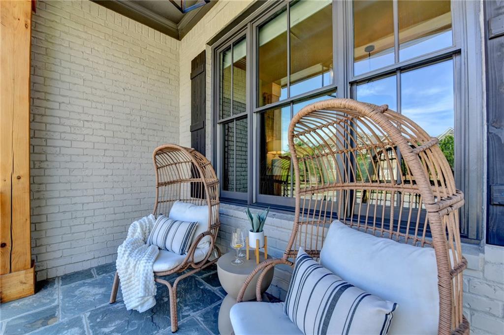 1370 Rumson Lane