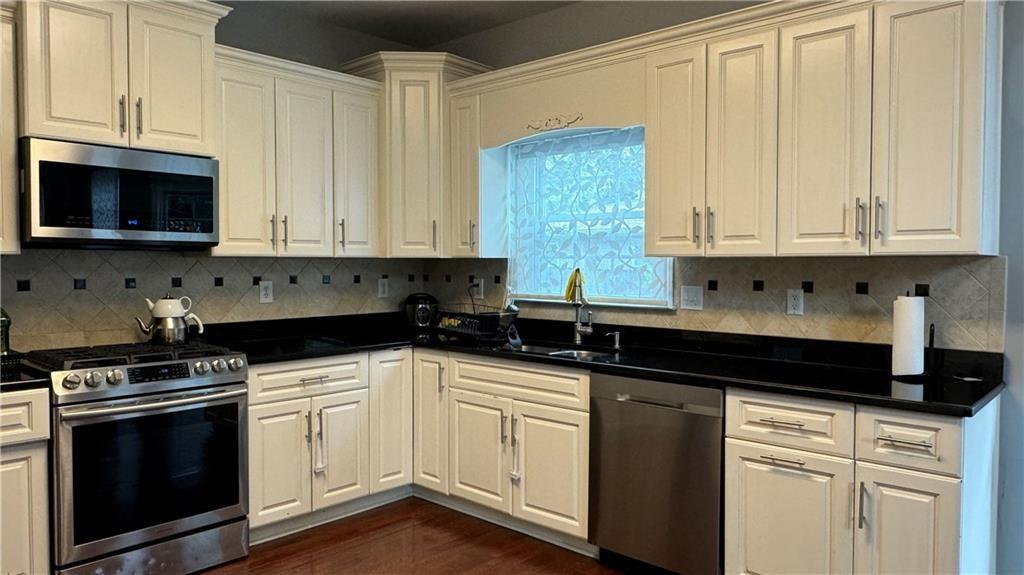 3973 Kendall Cove