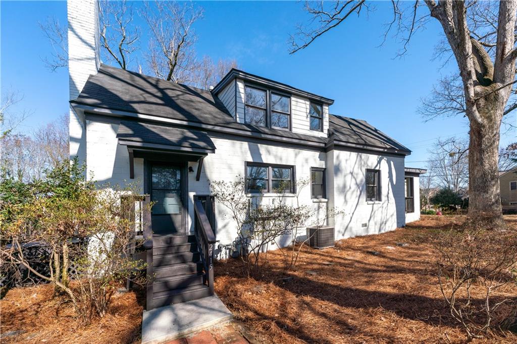 2415 Charleston Oaks Lane