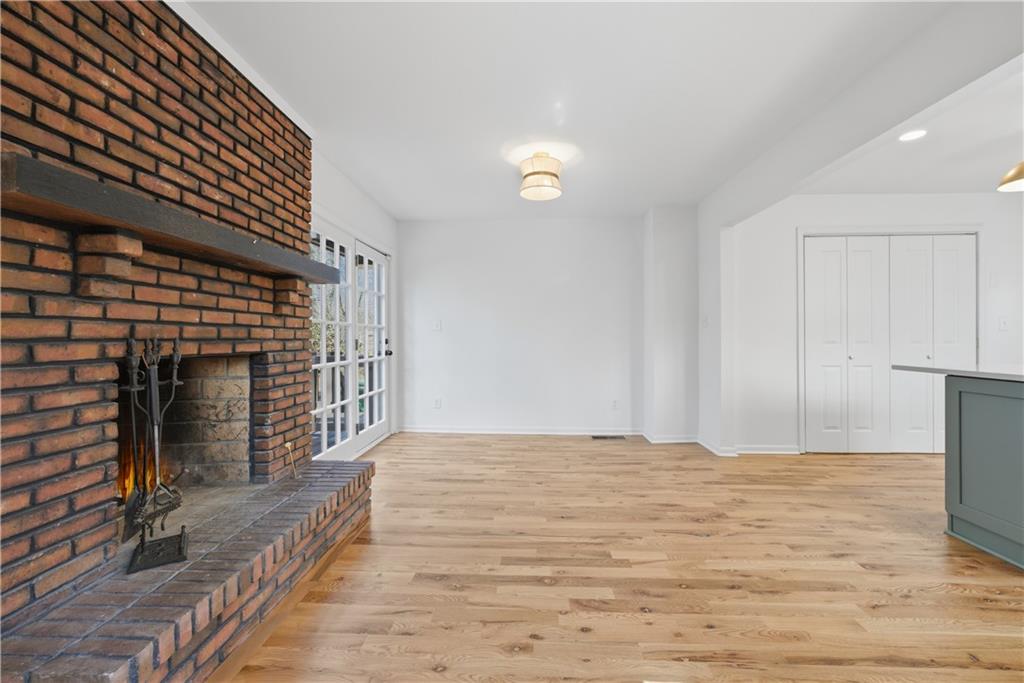 2415 Charleston Oaks Lane