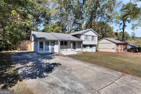 Homes For Sale - 6575 Hidden Brook Trail<br/> Atlanta, GA 30349