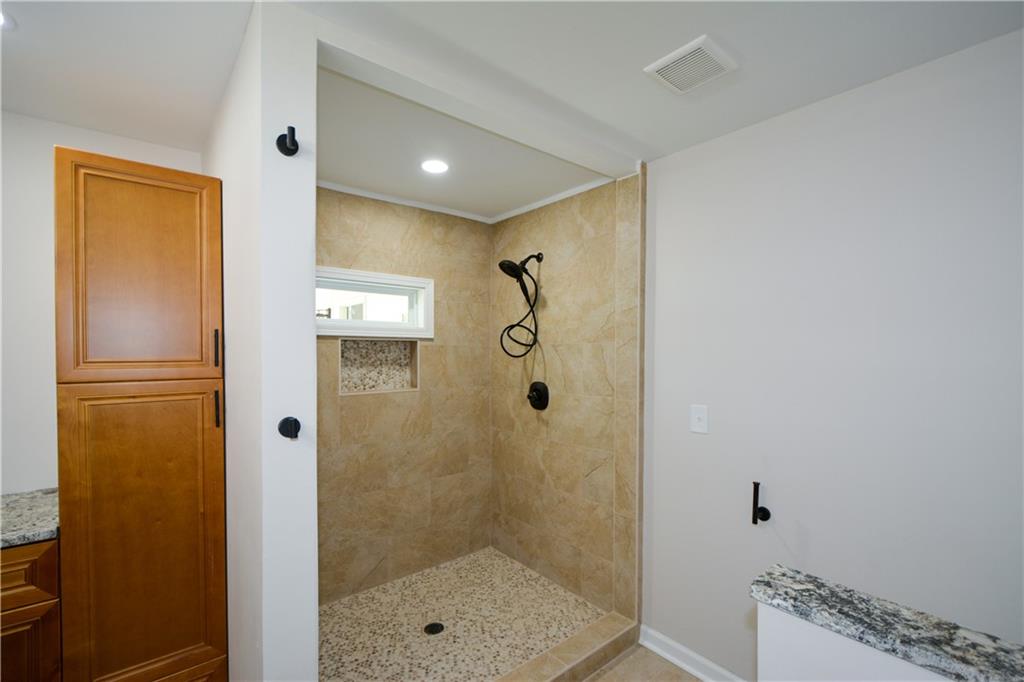 5291 Lyndale Circle, Forest Park, Georgia image 46