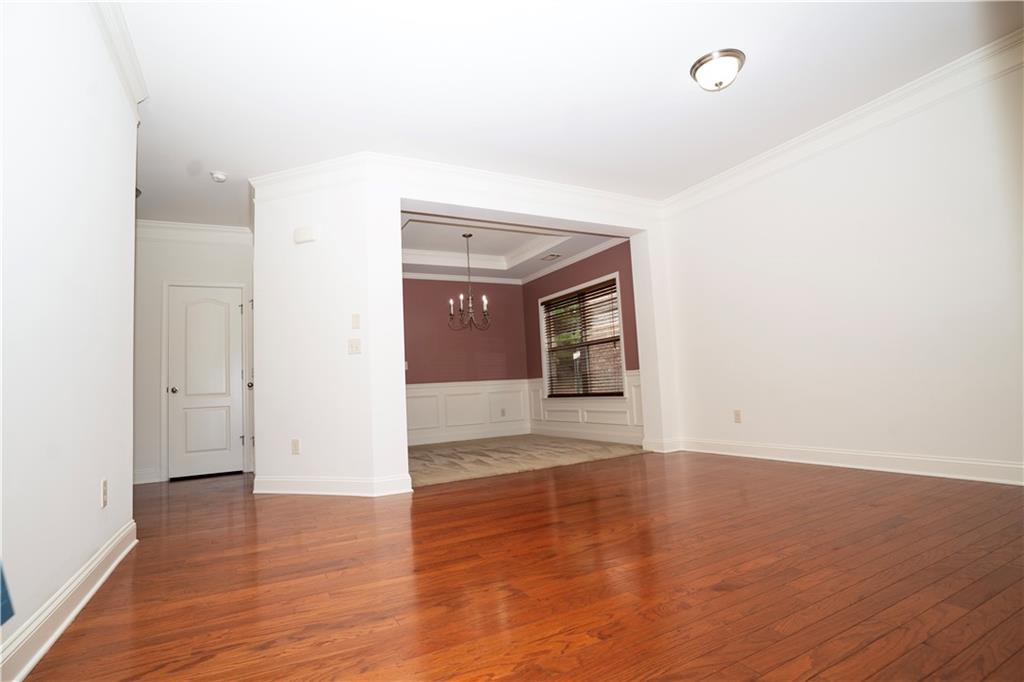 2412 Harpers Way