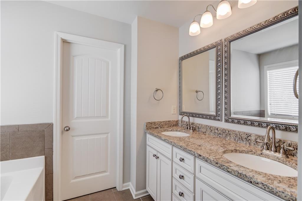 6864 Big Sky Drive, Flowery Branch, Georgia image 25