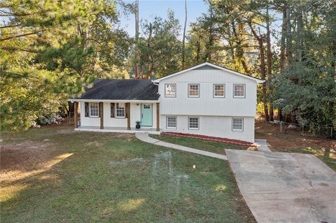 A home in Powder Springs