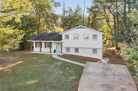 A home in Powder Springs