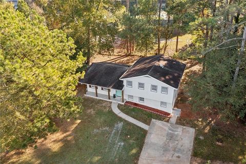 A home in Powder Springs