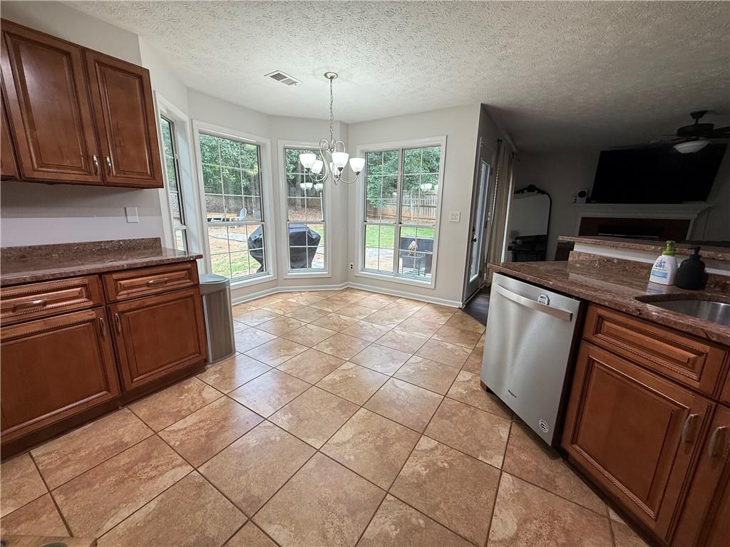 2550 Suwanee Lakes Trail