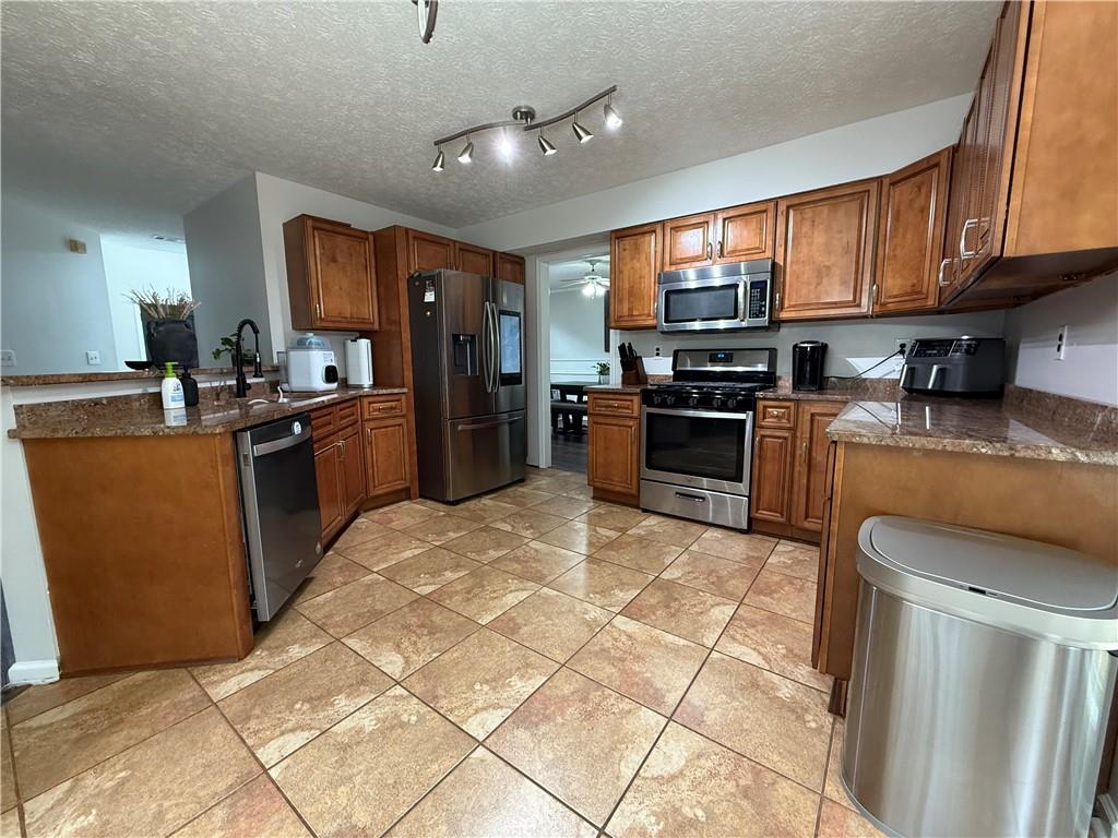 2550 Suwanee Lakes Trail