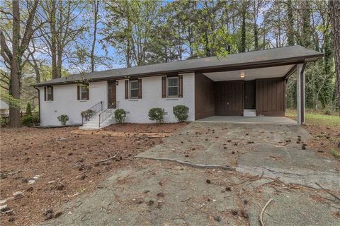 5521 E Wind Drive SW Lilburn GA 30047