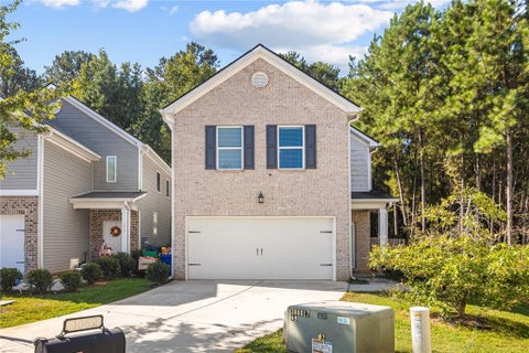 Townhouse For Sale - 1062 Valley Rock Drive<br/> Lithonia, GA 30058