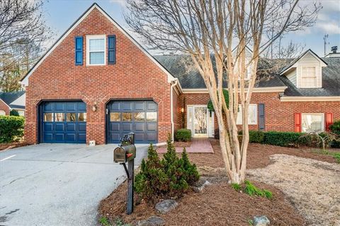 Townhouse For Sale - 6251 Meadow Run Court<br/> Peachtree Corners, GA 30092