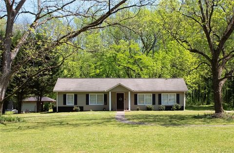 71 Hughes Dairy Road SE Lindale GA 30147