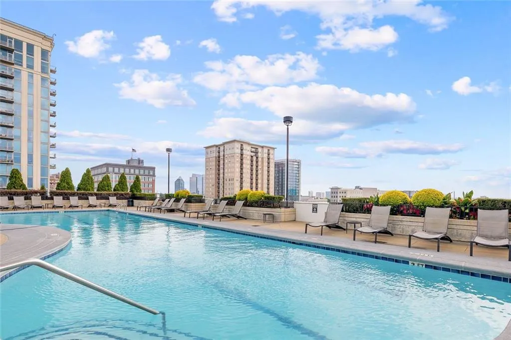 Atlanta, Georgia 30305, United States, 1 Bedroom Bedrooms, ,1 BathroomBathrooms,Residential,Active,186670