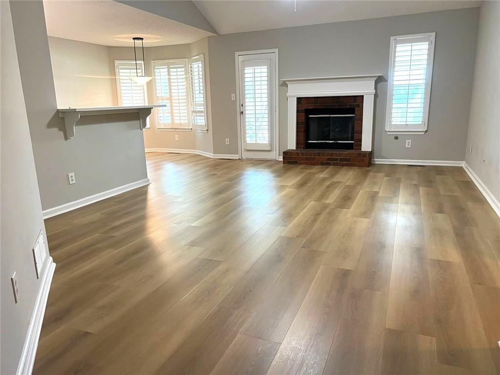 1124 E Briar Gate Court