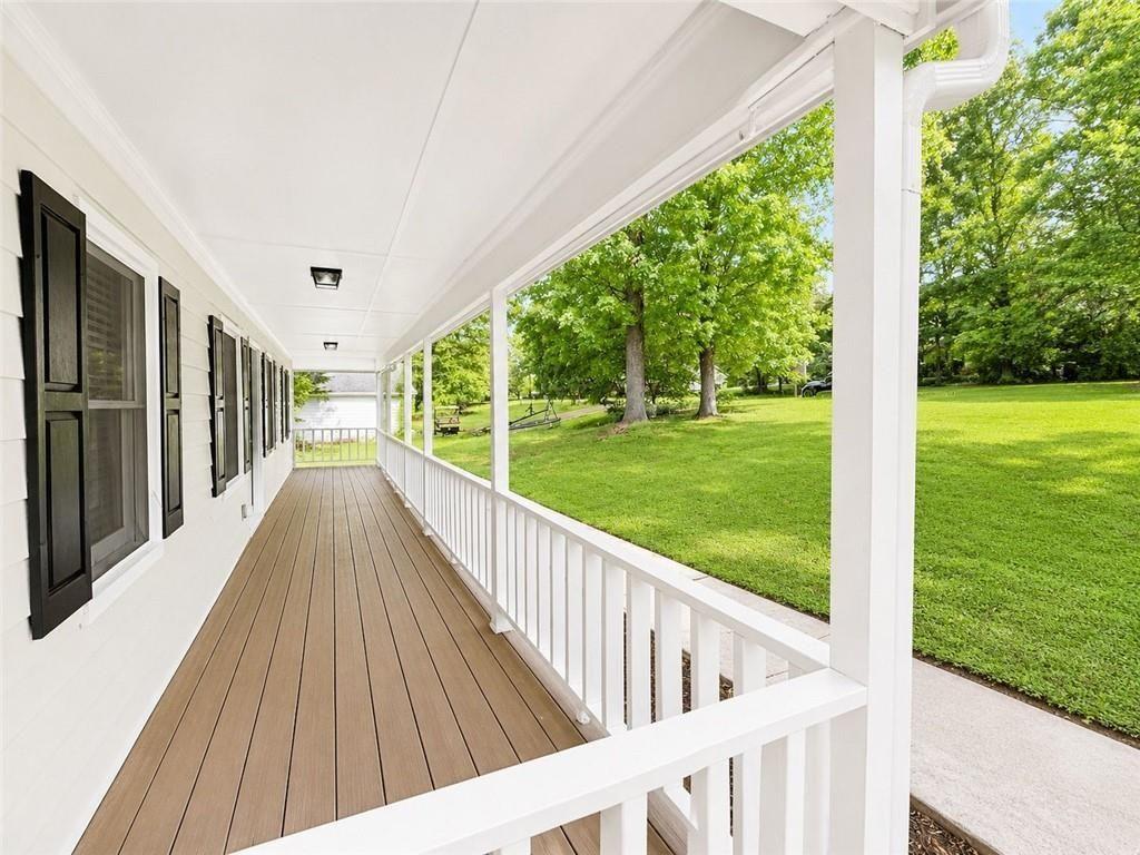 135 Willow Shoals Drive