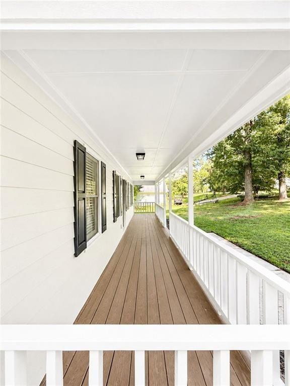 135 Willow Shoals Drive