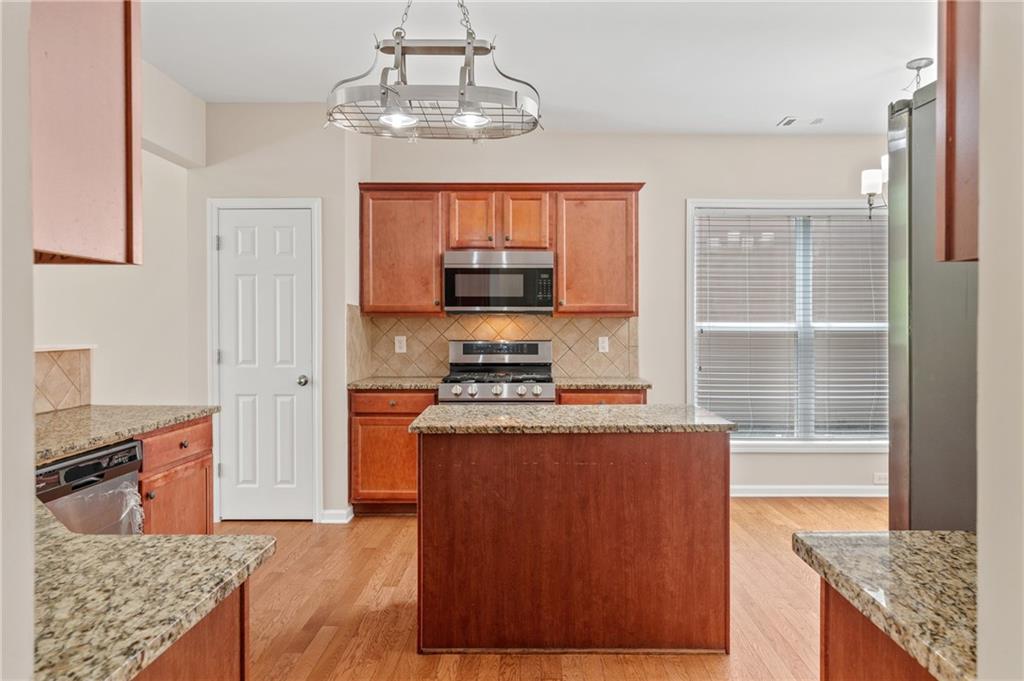 1125 Harvest Brook Way
