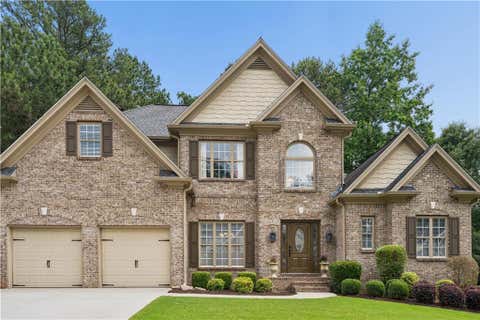 Homes For Sale - 135 Parkside Close<br/> Fulton County, Alpharetta, GA 30022