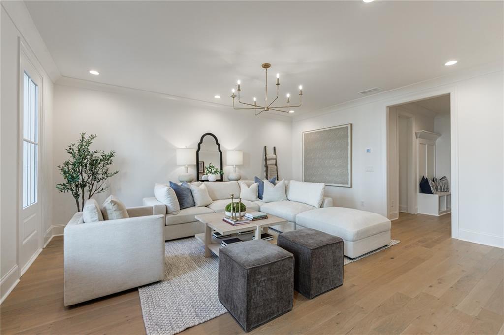 635 Mayfair Court 16
