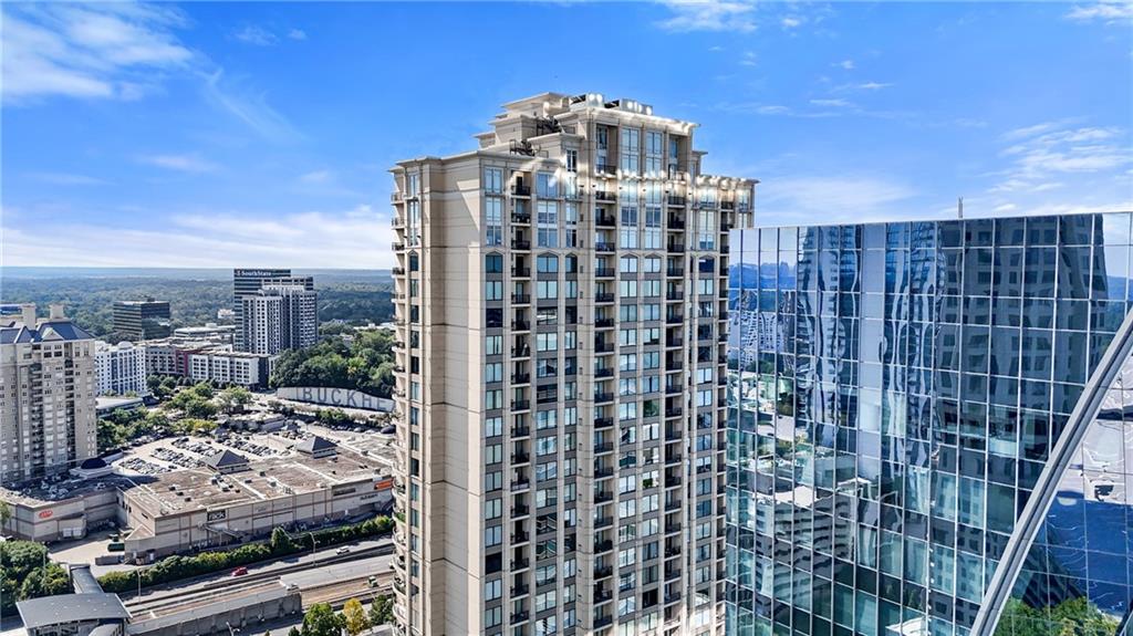3445 Stratford Road NE 408