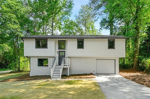 Homes For Sale - 125 Woodbine Drive<br/> Carrollton, GA 30117