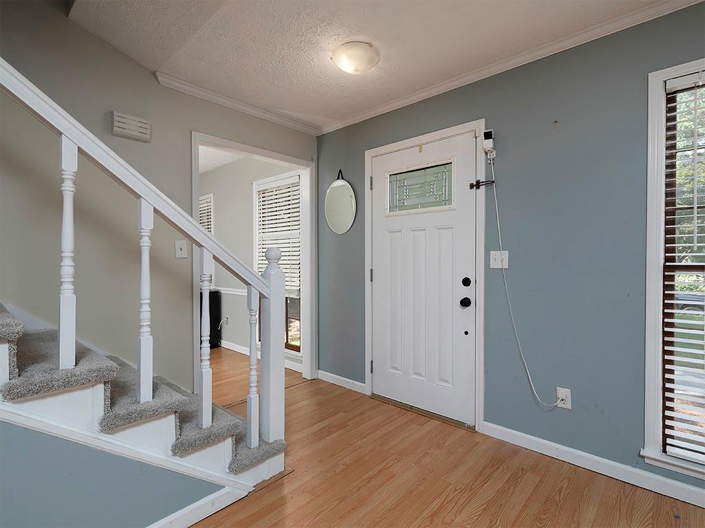 21 Queen Anne Drive SE