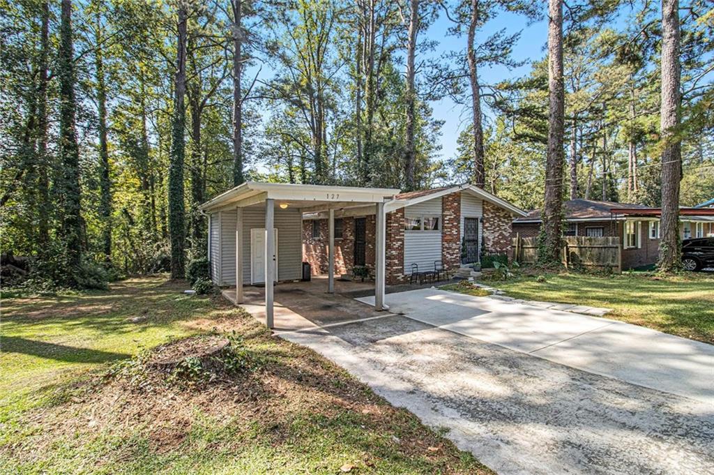 127 Ruzelle Drive SE