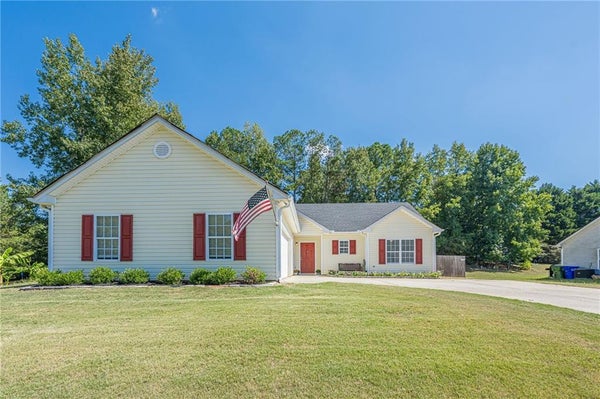 914 MASTERS DR, MONROE, GA 30655 - Image 2e1dc4ebcecfe44699813b2b95c1f4ac/2094892167
